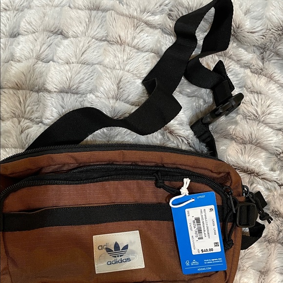 Adidas Chestnut Belt Bag with lots of room and zippers.  NWT - Picture 2 of 5